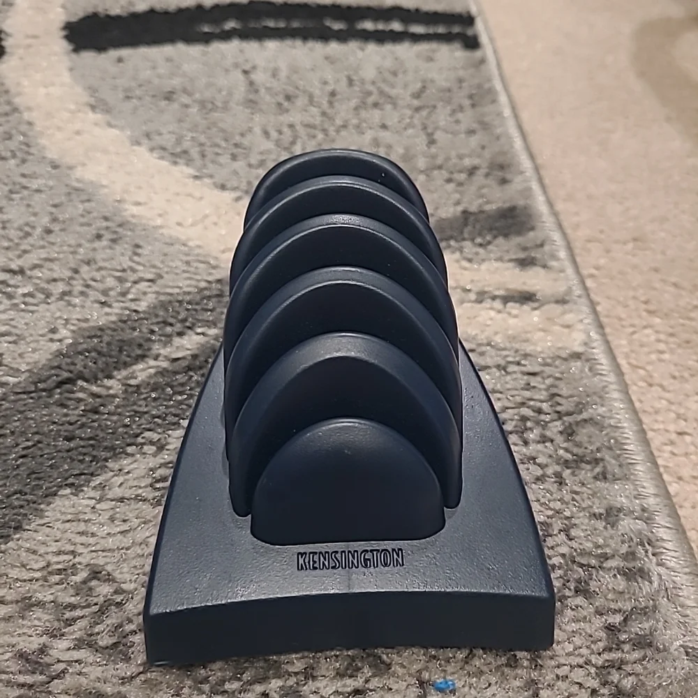 Kensington InSight Priority Puck Five-Slot Desktop Copyholder Plastic Dark Color